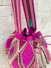 Load image into Gallery viewer, Wayuu Mochila Large Purple and Brown